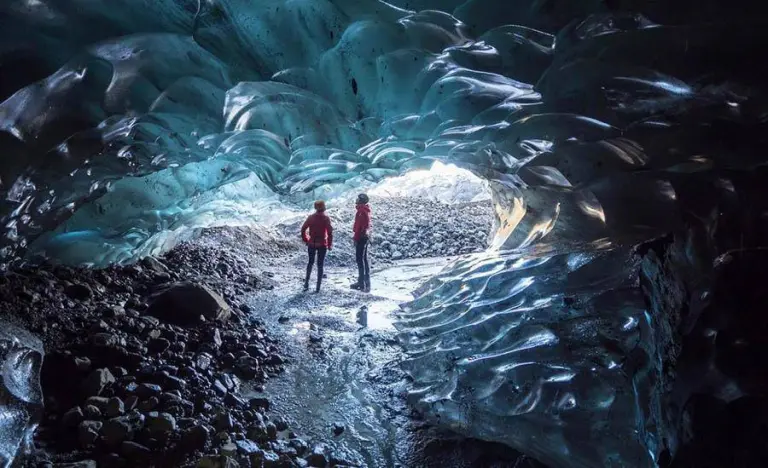 Visitors To The Magnificent Crystal Cave Feel As Though They've Entered A Long-lost Realm 5