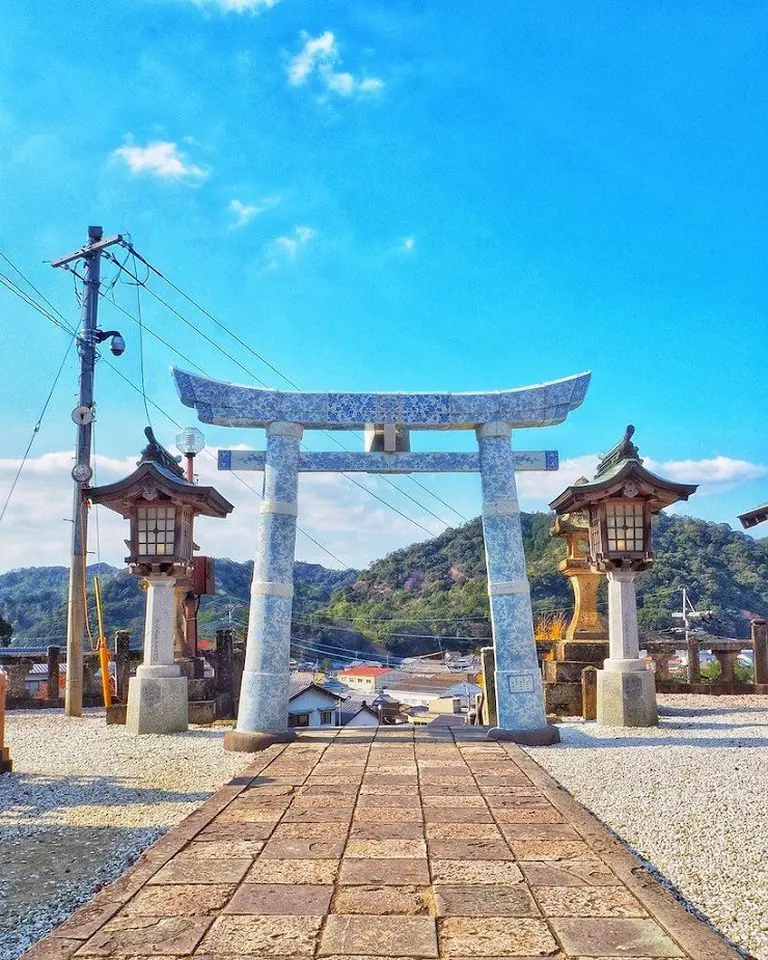 The 363-year-old Temple In Japan Famous For Its White Porcelain Gate 3