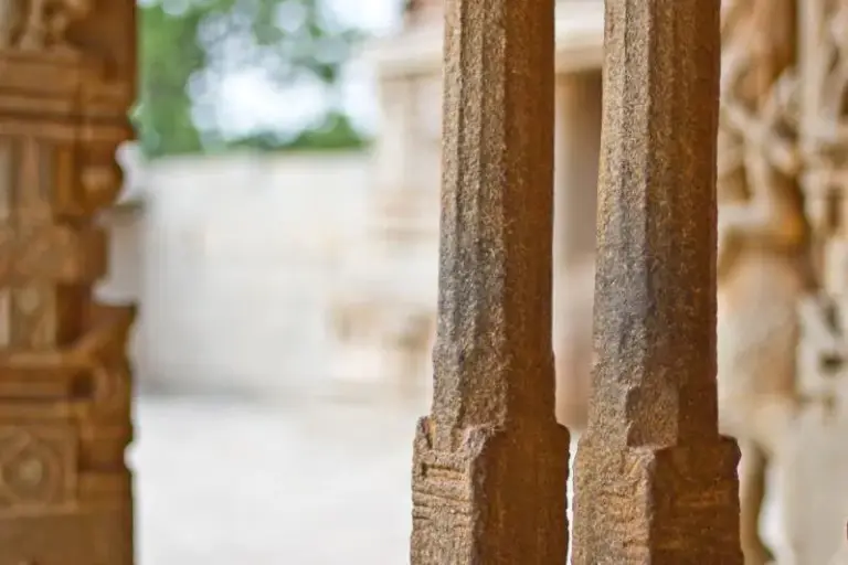 The Mysterious 'musical Pillars' Of An Ancient Indian Temple That Play Music When Struck 4