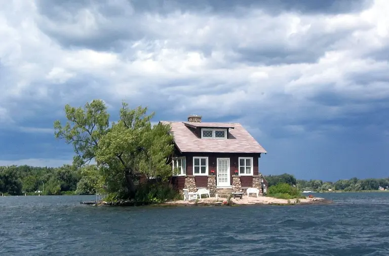Just Room Enough Island – USA