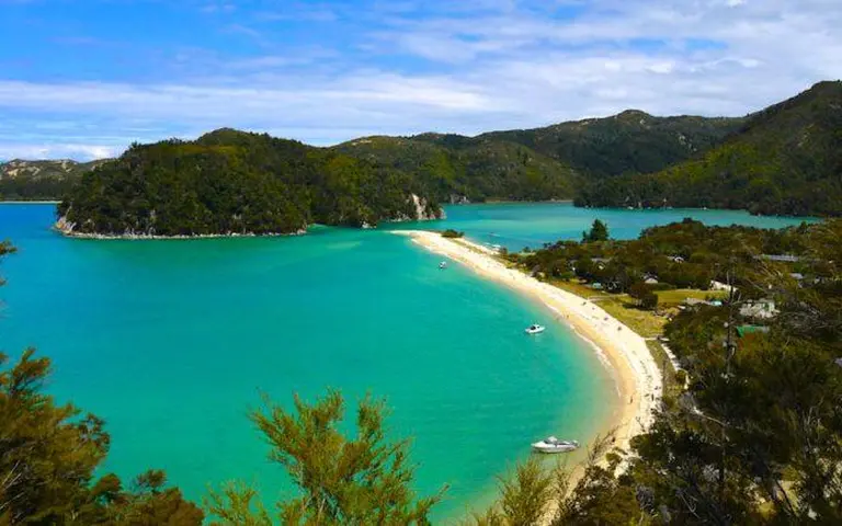10 Breathtaking Natural Wonders To Discover In New Zealand 7