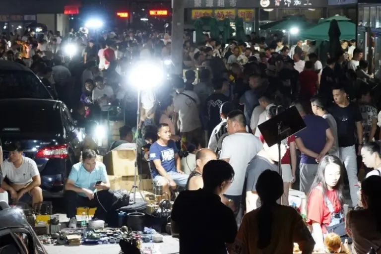 A “ghost Market” Hidden In Beijing